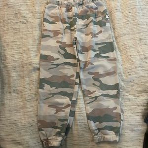 Girls Abercrombie camo sweatpants